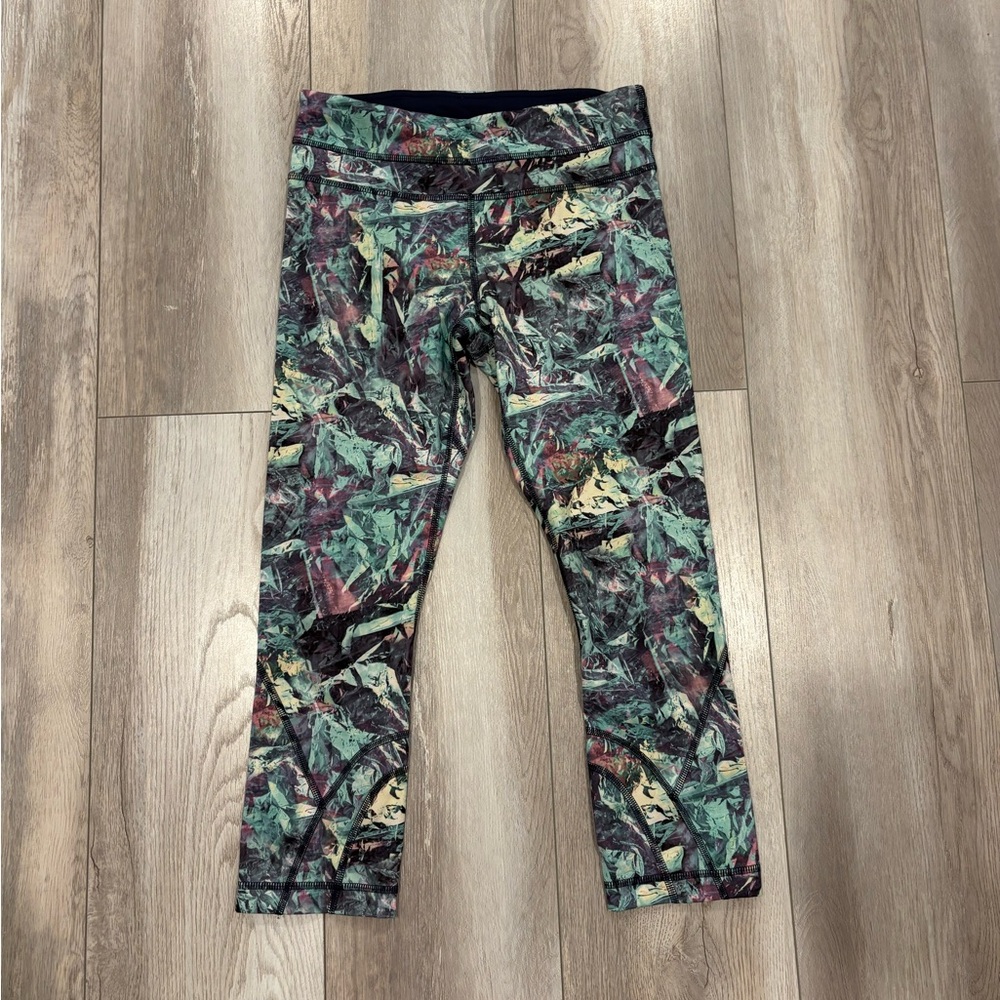 LULULEMON Top Speed Crop Iridescent Multi Color Leggings Size 4 Run Yoga